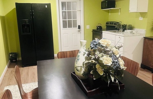 Lorton Casa | Cozy and Convenient 2-Bedroom Basement in Lorton