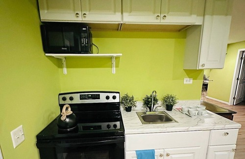Lorton Casa | Cozy and Convenient 2-Bedroom Basement in Lorton
