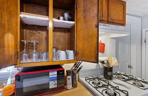 DeKalb Casa | Cozy and Convenient Family Getaway