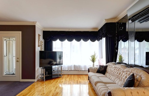 Laval-des-Rapides Casa | Cozy and Elegant Entire House