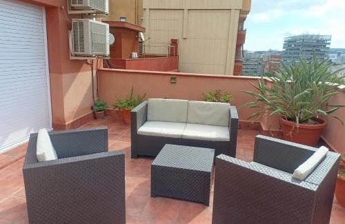 L'Hospitalet de Llobregat Apartamento | Cozy and sunny penthouse Fira BCN