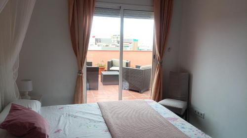 L'Hospitalet de Llobregat Apartamento | Cozy and sunny penthouse Fira BCN
