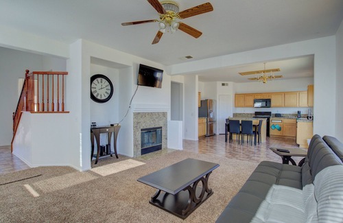 Victorville Casa | Cozy and Family Friendly Spacious 5 Bedroom Home
