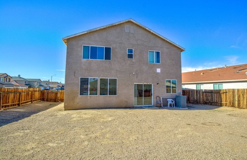 Victorville Casa | Cozy and Family Friendly Spacious 5 Bedroom Home