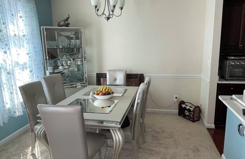 Dale City Casa | Cozy and Large 3-bedroom Townhome in delightful Dale City