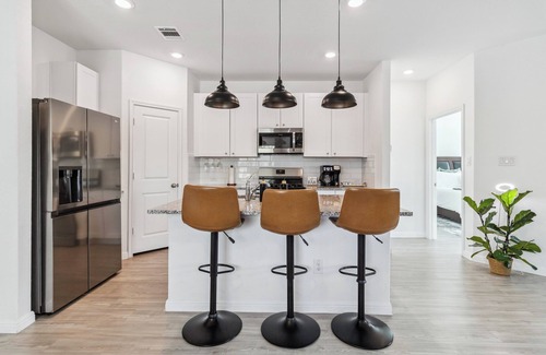 Converse Casa | Cozy and Modern, 3 bedroom, 2 bathroom Home in Converse, TX/Near San Antonio.