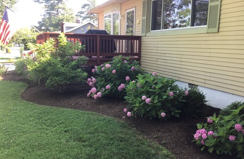 Cape Anne Casa | Charming Bayfront home with modern kitchen, private pier and hispeed WiFi