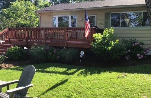 Cape Anne Casa | Charming Bayfront home with modern kitchen, private pier and hispeed WiFi