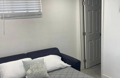 Greenacres Casa | Cozy and Peaceful House in WPB close to the airport and main highways