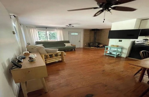 West Point Cabina | Cozy and Peaceful Cabin in the Pines