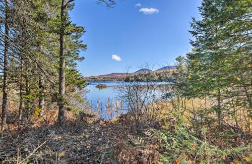 New Vineyard Casa | Cozy and Peaceful Waterfront Cabin on Porter Lake!