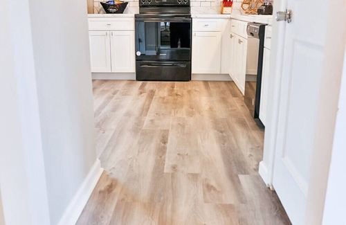 Jacksonville Casa | Cozy and Quiet 4Br/2Ba rancher with 1 King suite and 1 mile to JSU!!