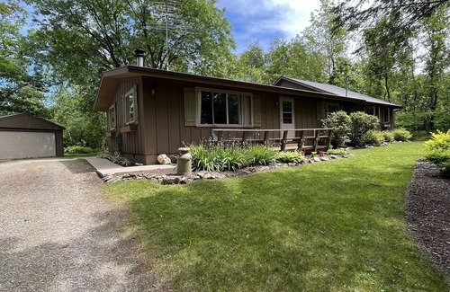 Sturgeon Bay Casa | Cozy and Quiet Door County Cottage minutes from Sturgeon Bay