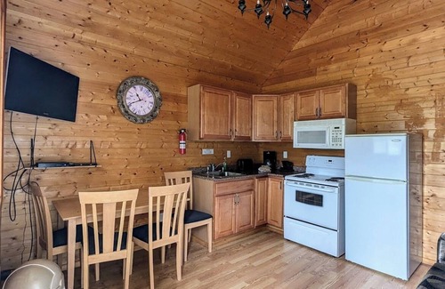 Regional District of Fraser-Fort George Apartamento | Cozy and Relaxing Getaway Cabins 16