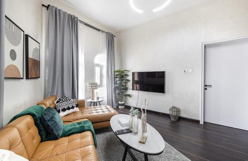 Discovery Gardens Apartamento | Cozy and spacious apartment- 5min walk to metro