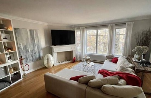 Cote-Saint-Paul Condominio | Cozy and spacious