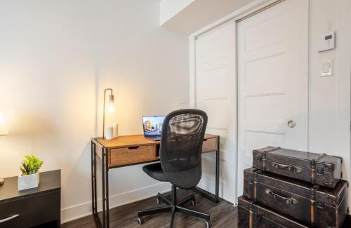 Griffintown Apartamento | Cozy and Spacious Condo Downtown
