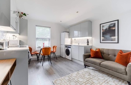 St. Leonard's Apartamento | Cozy and Stylish 2 BR flat in Greater London