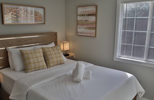 Shoreline Casa | Cozy and Stylish - 2BR Hideaway w/ EV Charging