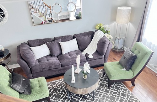 Eastwick Casa | cozy and stylish! minutes from airport, sports complex and other attractions