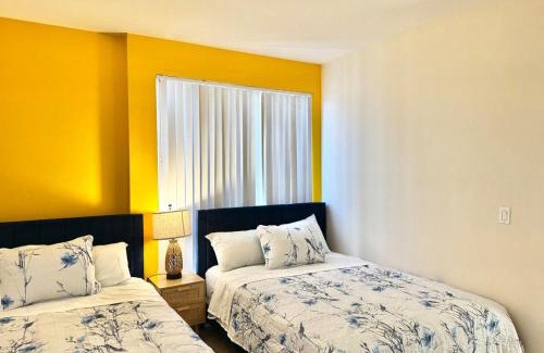 Miracle Mile Apartamento | Cozy and Stylish Unit