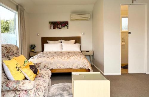 Christchurch Casa | Cozy and sunny room near City To Seapath
