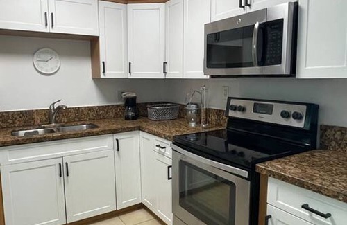 Coral Way Casa | Cozy and Super Location 2 BR