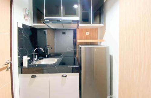 Jatingaleh Apartamento | Cozy and Tidy 1BR The Alton Apartment By Travelio