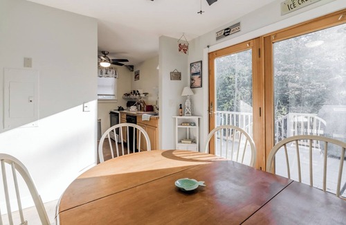 Ocean Park Condominio | Cozy and tranquil retreat, just a short walk from the pristine beach!