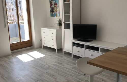 Haunstetten-West Apartamento | Cozy apartment near fair / university