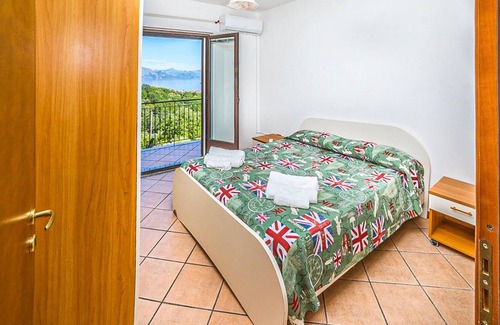 Policastro Bussentino Apartamento | Alojamiento de 2 habitaciones en Policastro Bussentino