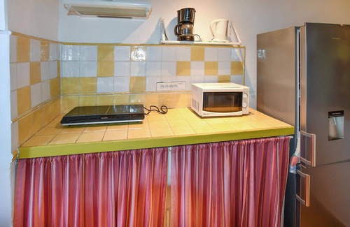 Morieres-les-Avignon Apartamento | Acogedor apartamento en.