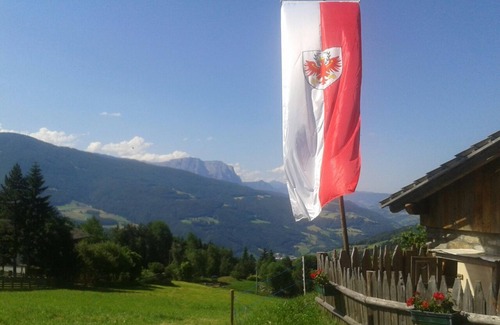 Velturno Apartamento | Cozy apartment with stunning views of the mountains