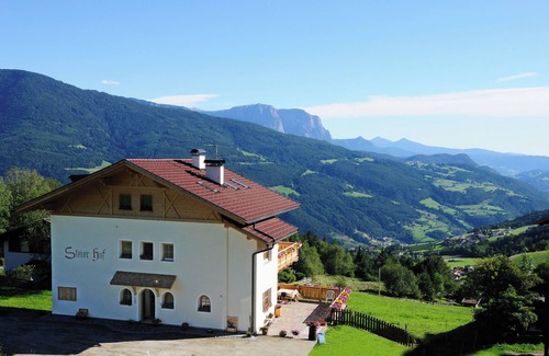 Velturno Apartamento | Cozy apartment with stunning views of the mountains