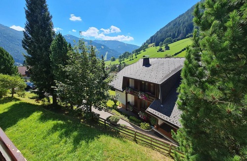 Untertschern Apartamento | Cozy Apartment With Mountain View