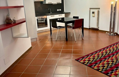 Maranello Apartamento | Acogedor apartamento a 3 km de Maranello, la ciudad de Ferrari.