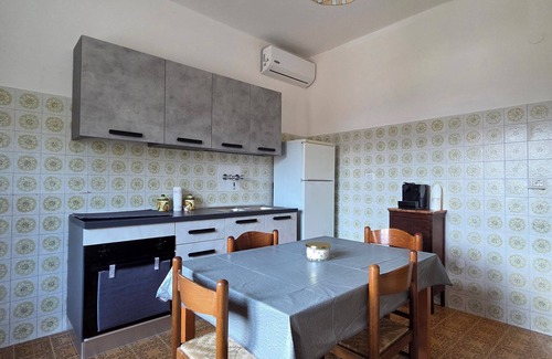 Vatolla Apartamento | Cozy apartment 5 minutes from the sea: Villa Samy