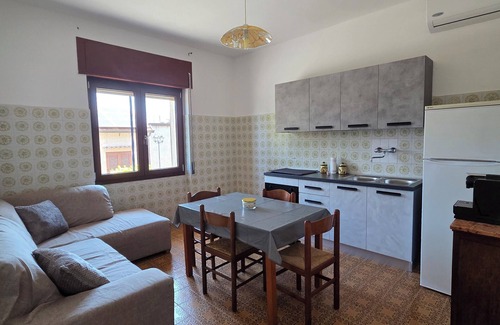 Vatolla Apartamento | Cozy apartment 5 minutes from the sea: Villa Samy