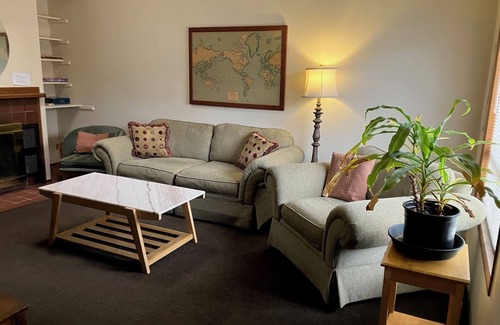 West Eugene Apartamento | Cozy Apartment Blocks from Downtown Eugene