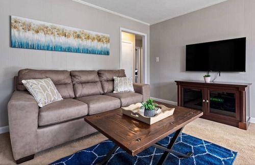 Fayetteville Condominio | Cozy apartment close to everything!