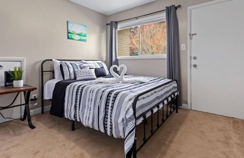Fayetteville Condominio | Cozy apartment close to everything!