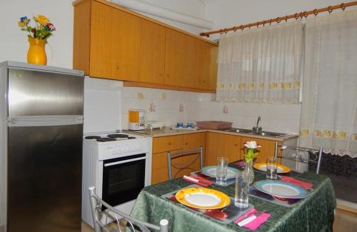 Tripoli Apartamento | Cozy apartment for 2-5 people-Center Tripoli 1