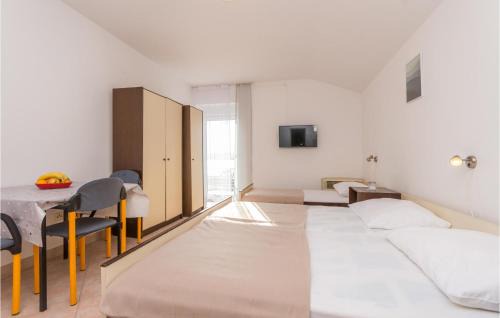 Sveti Filip i Jakov Apartamento | Cozy Apartment In Sveti Filip I Jakov