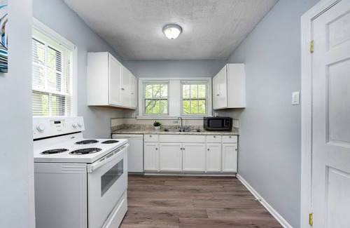 Shaker Heights Apartamento | Cozy Apartment in Safe Area ~ 15 min from Cleveland Clinic ~ Long Stays Welcome