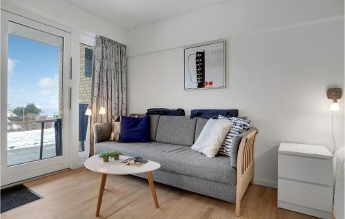 Sandkaas Apartamento | Cozy Apartment In Allinge With Wifi