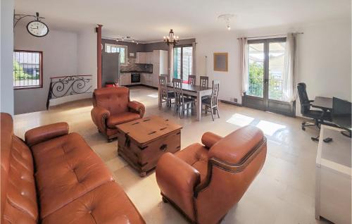 Beziers Apartamento | Cozy Apartment In Béziers With Wi-Fi