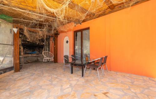 Donji Karin Apartamento | Cozy Apartment In Benkovac With Wifi