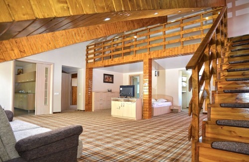 Busteni Apartamento | Cozy apartment in Bușteni with kitchen, common play room and outside fitness