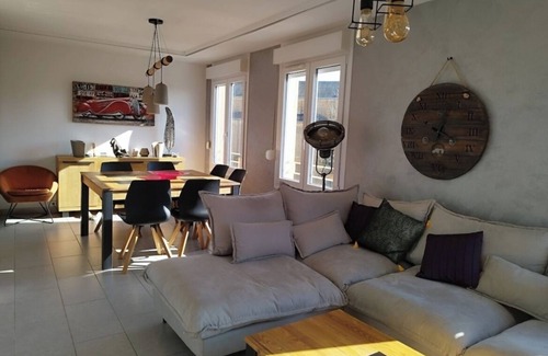 Sedan Apartamento | Cozy apartment in charming Sedan with WiFi access
