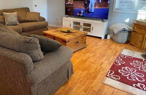 Courtice Apartamento | Cozy Apartment in Courtice warm and friendly!
